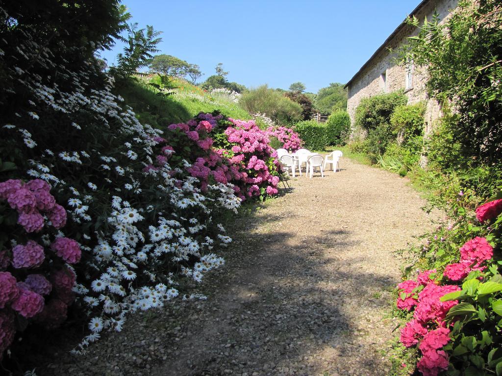 Gite De La Ferme De La Cour Crasville  Exterior foto